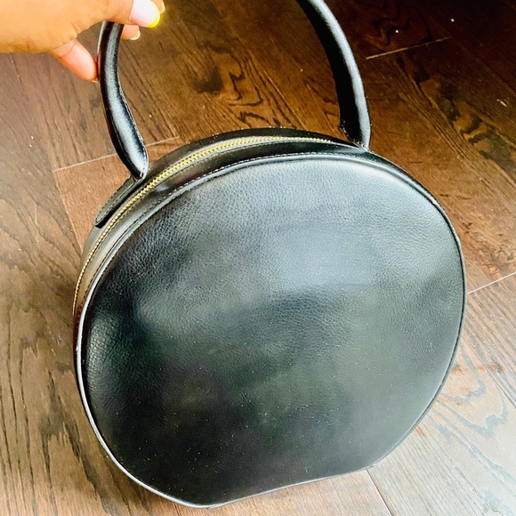Black leather circle bag - Picture 5 of 7